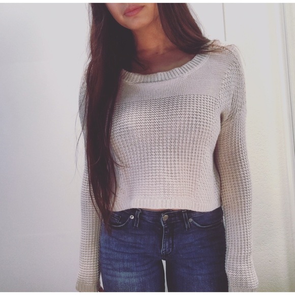 Urban Outfitters Sweaters - Silence + Noise Ivory Knit Cropped Sweater 💖